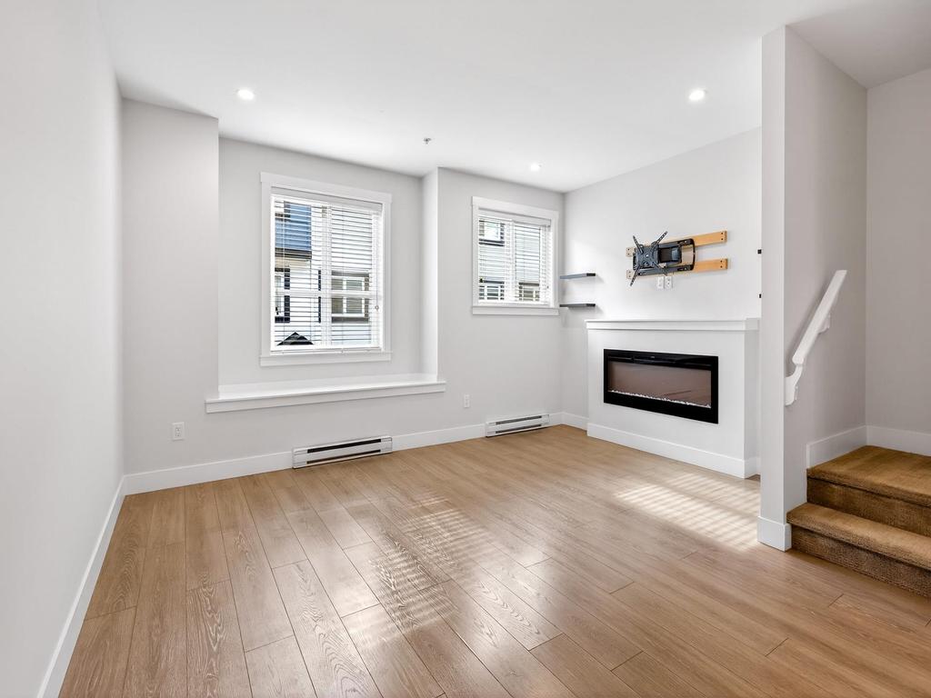 Listing Image for R3098174