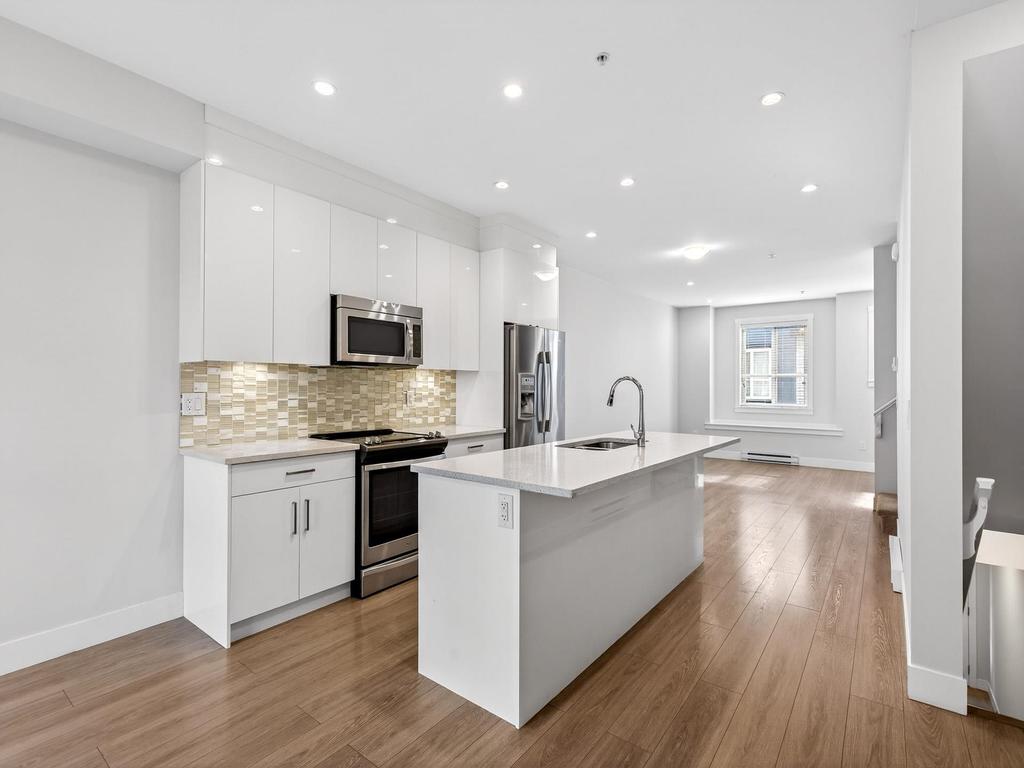 Listing Image for R3098174