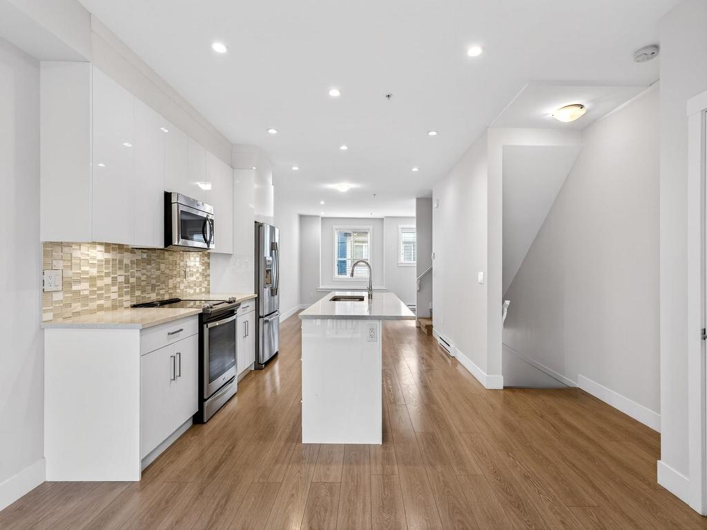 Listing Image for R3098174