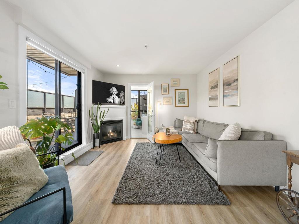 Listing Image for R3098186