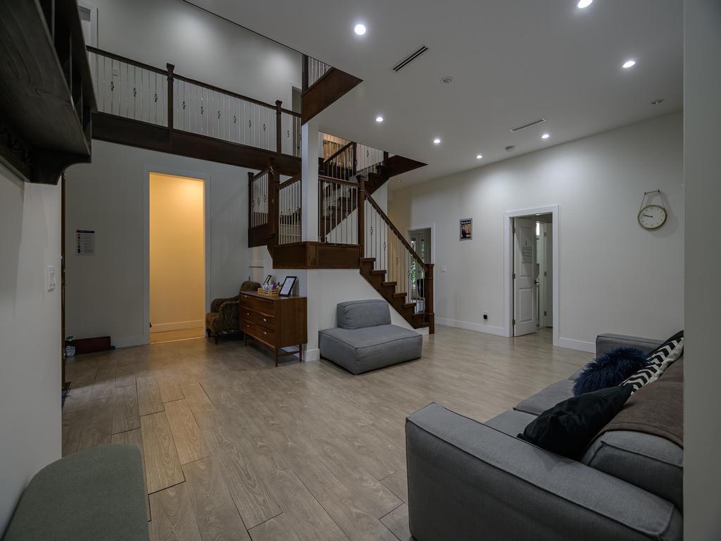 Listing Image for R3098209