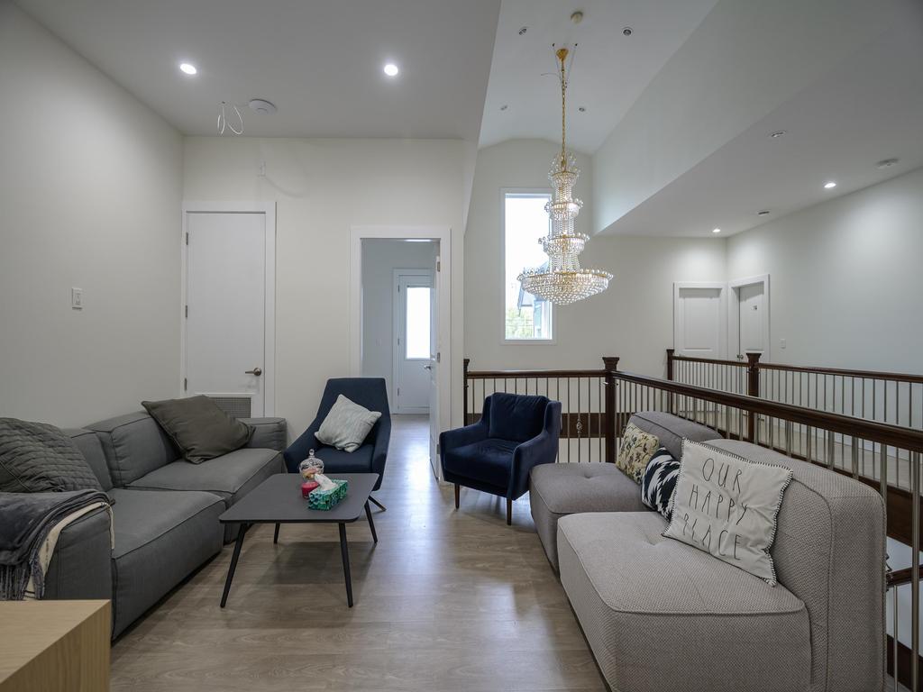 Listing Image for R3098209