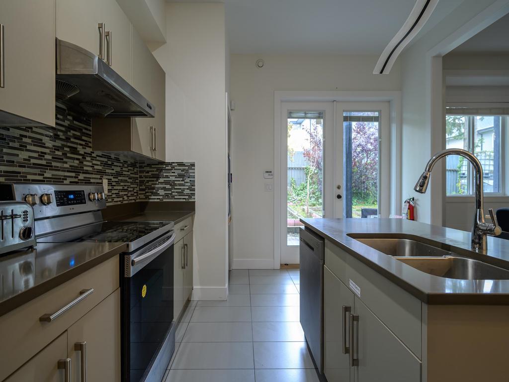 Listing Image for R3098209