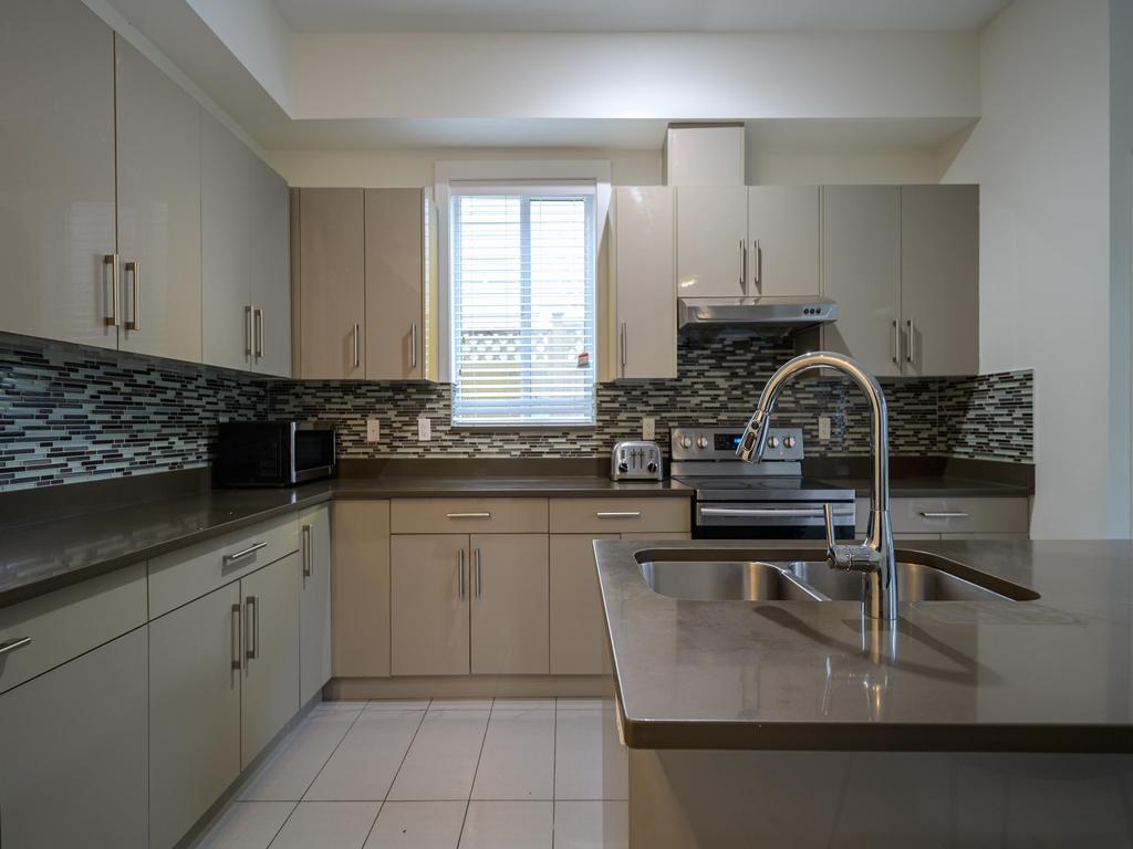 Listing Image for R3098209