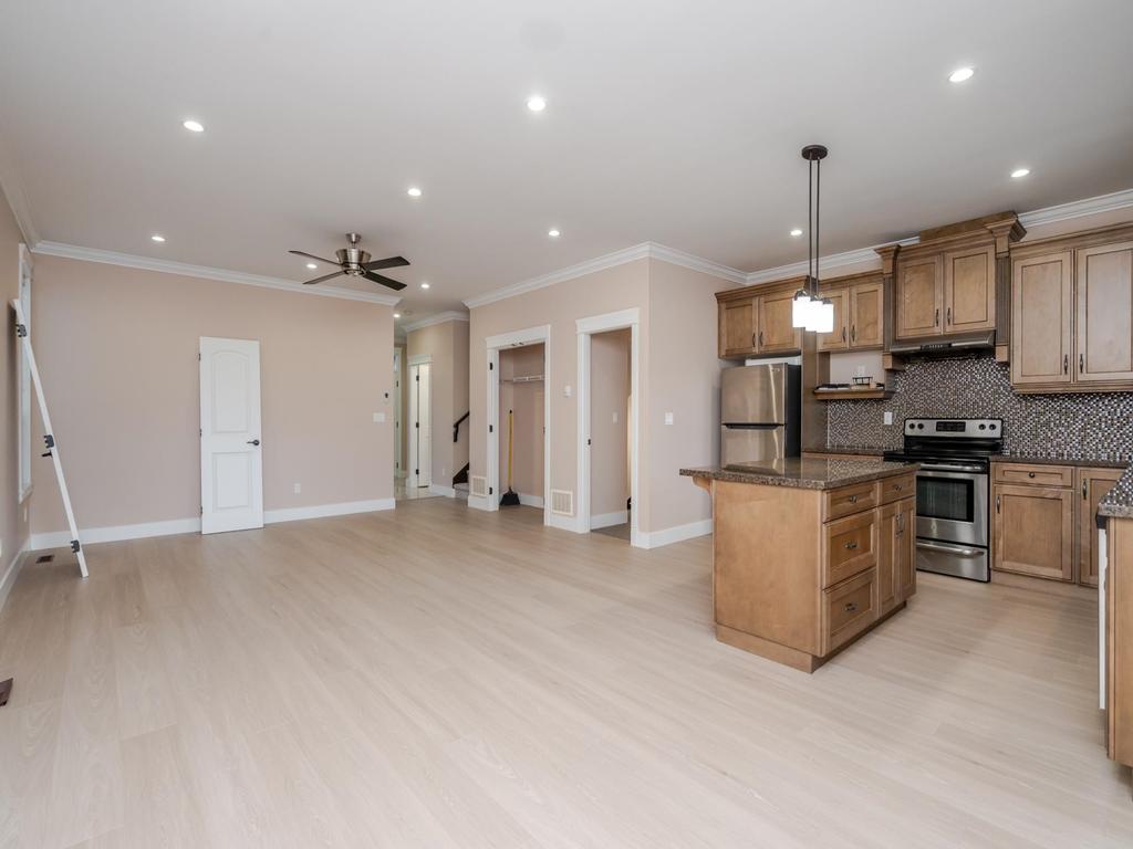 Listing Image for R3098212