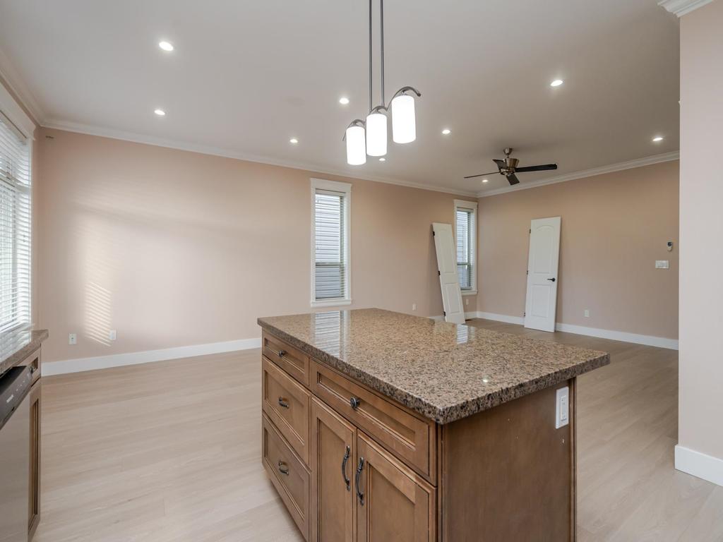 Listing Image for R3098212