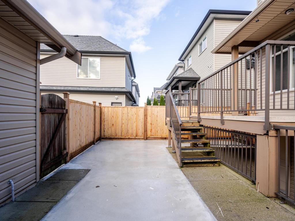 Listing Image for R3098212