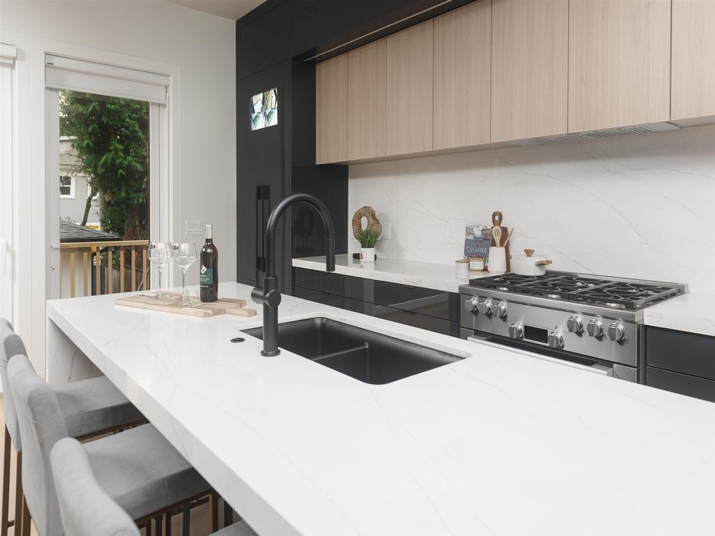 Listing Image for R3098235