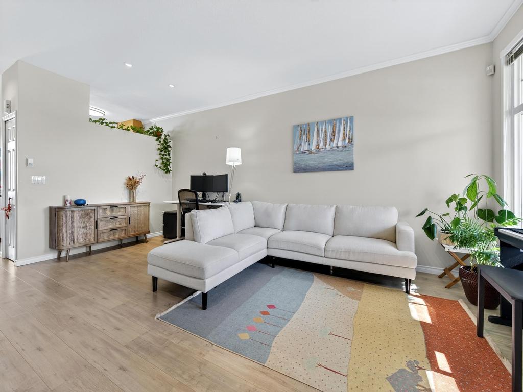 Listing Image for R3098254