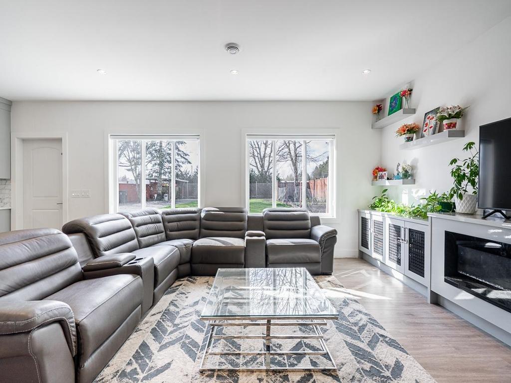 Listing Image for R3098264