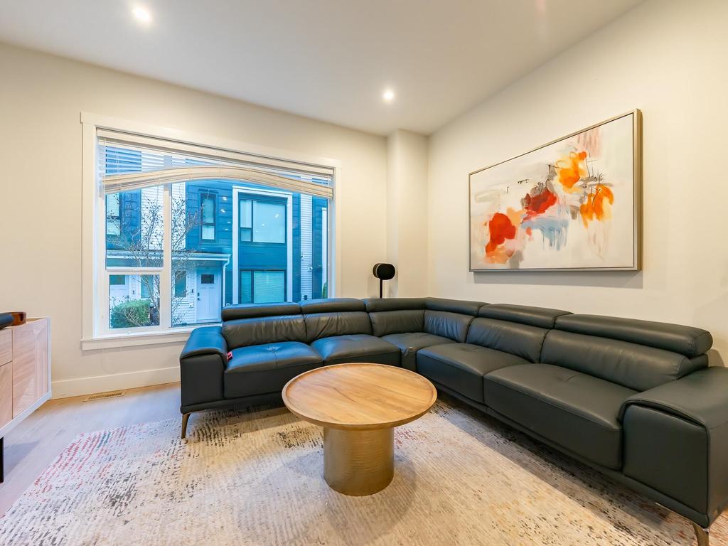 Listing Image for R3098298