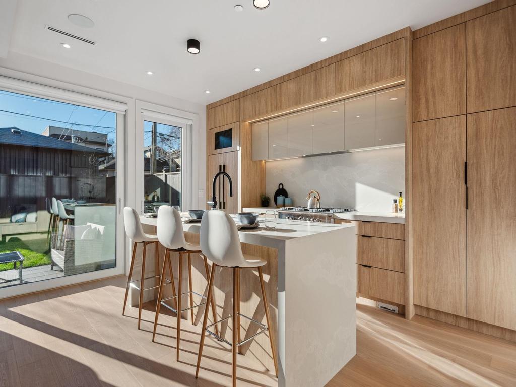 Listing Image for R3098335