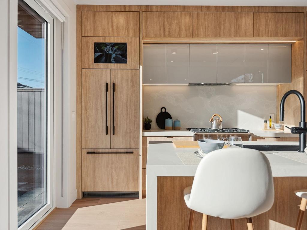 Listing Image for R3098335