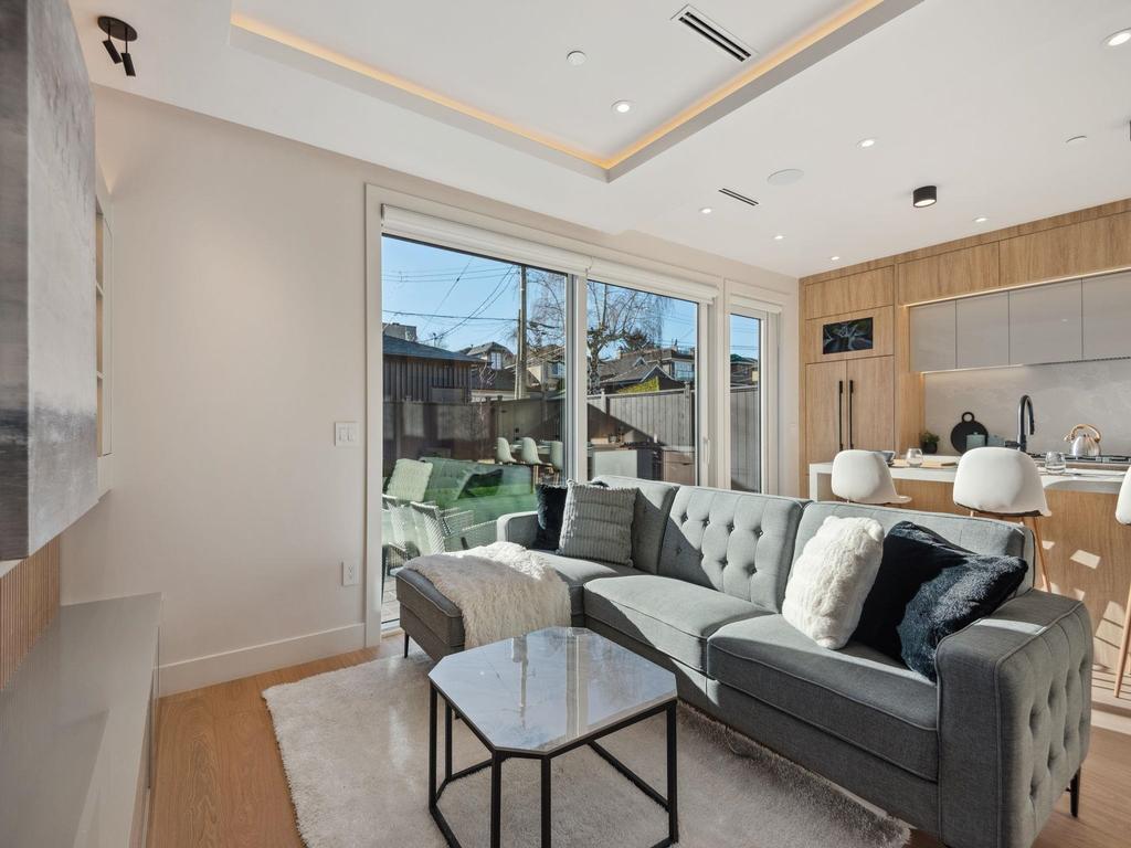 Listing Image for R3098335