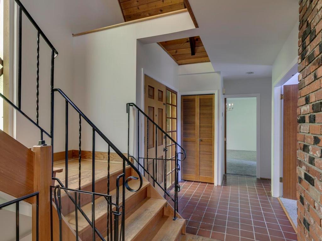 Listing Image for R3098356