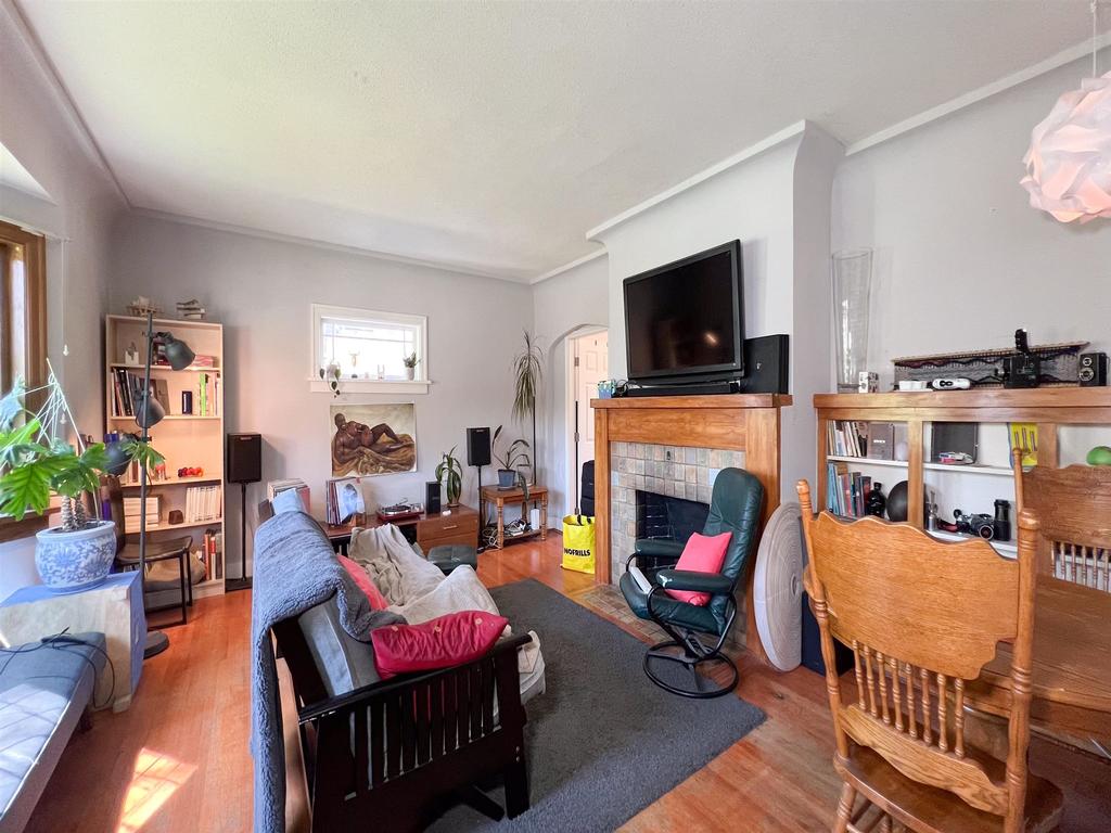 Listing Image for R3098382