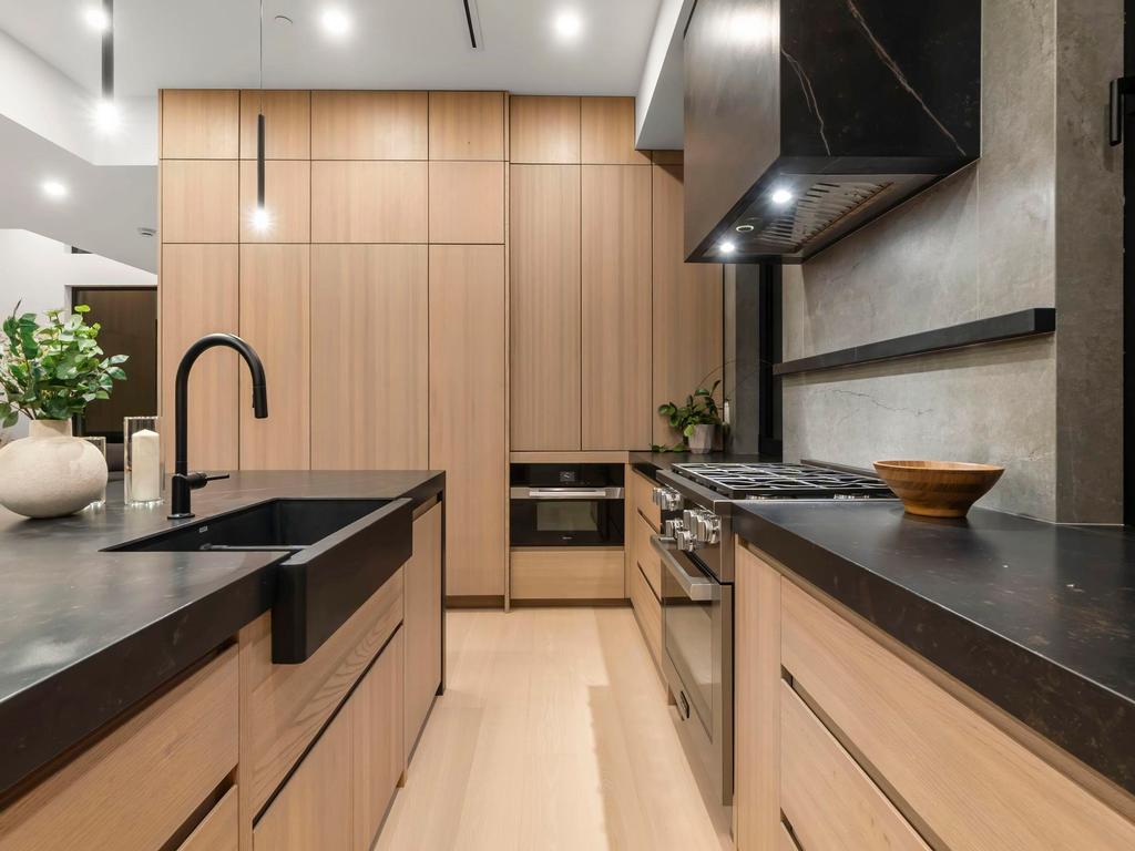 Listing Image for R3098417