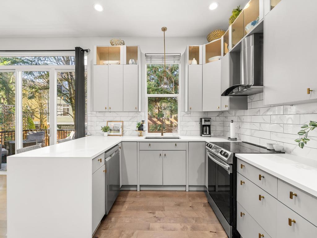 Listing Image for R3098421