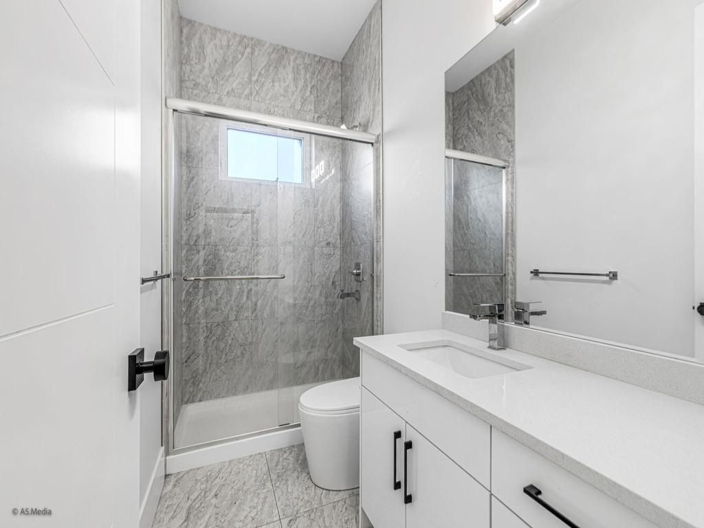 Listing Image for R3098435