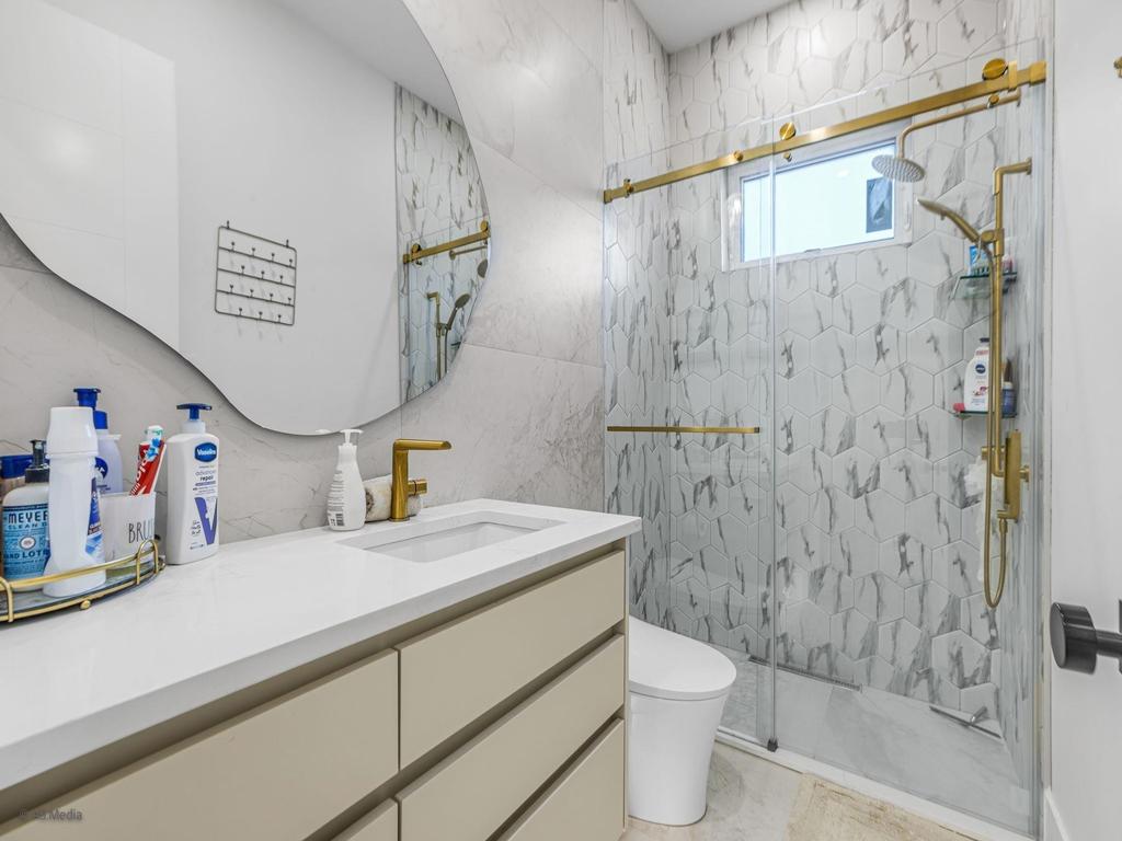 Listing Image for R3098435