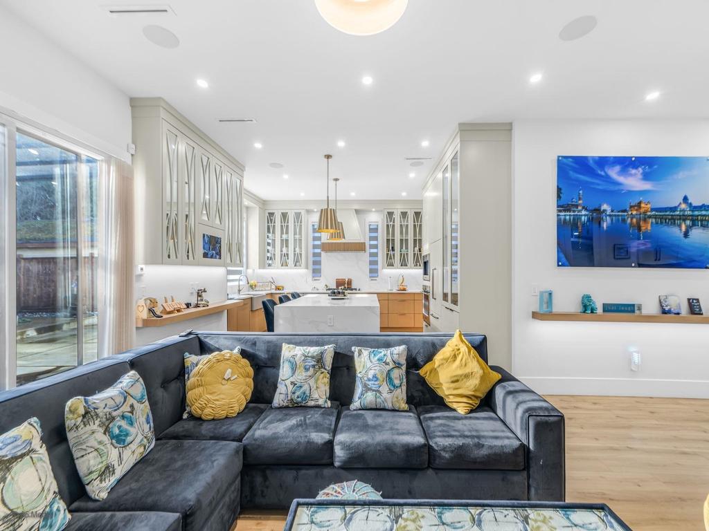 Listing Image for R3098435