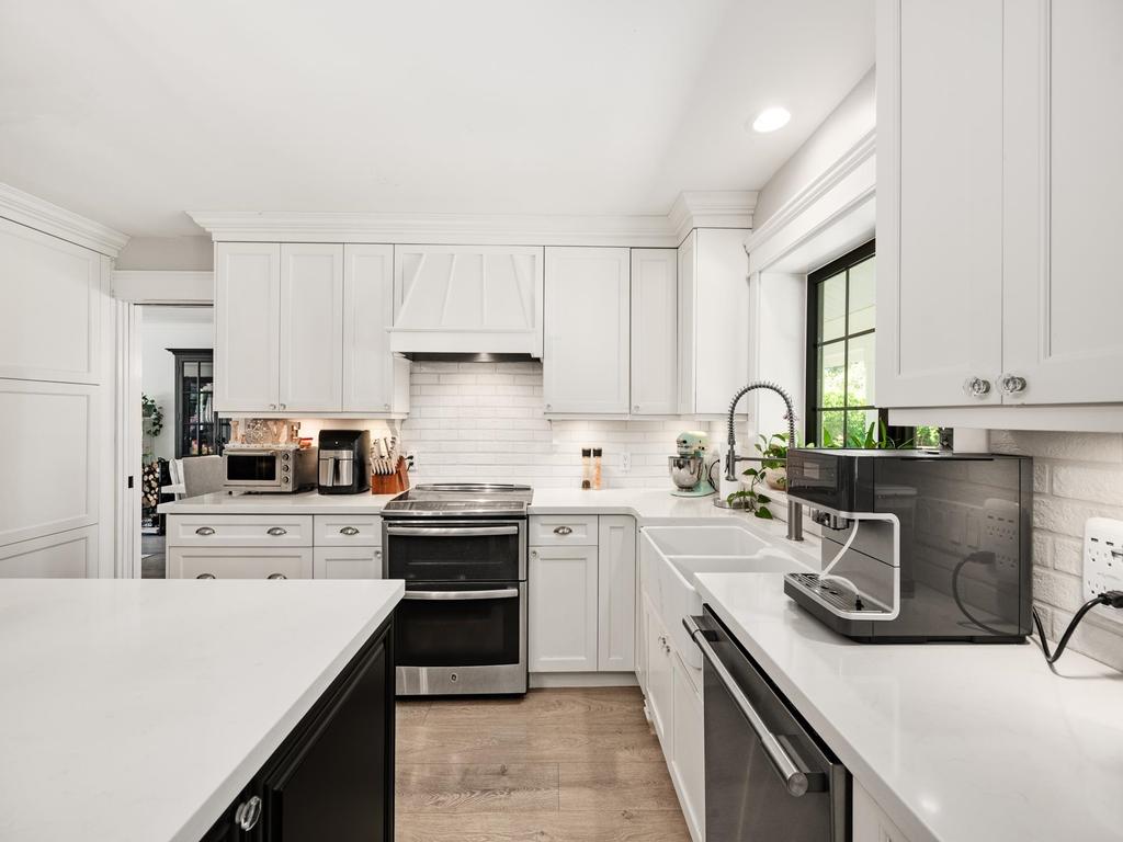 Listing Image for R3098524