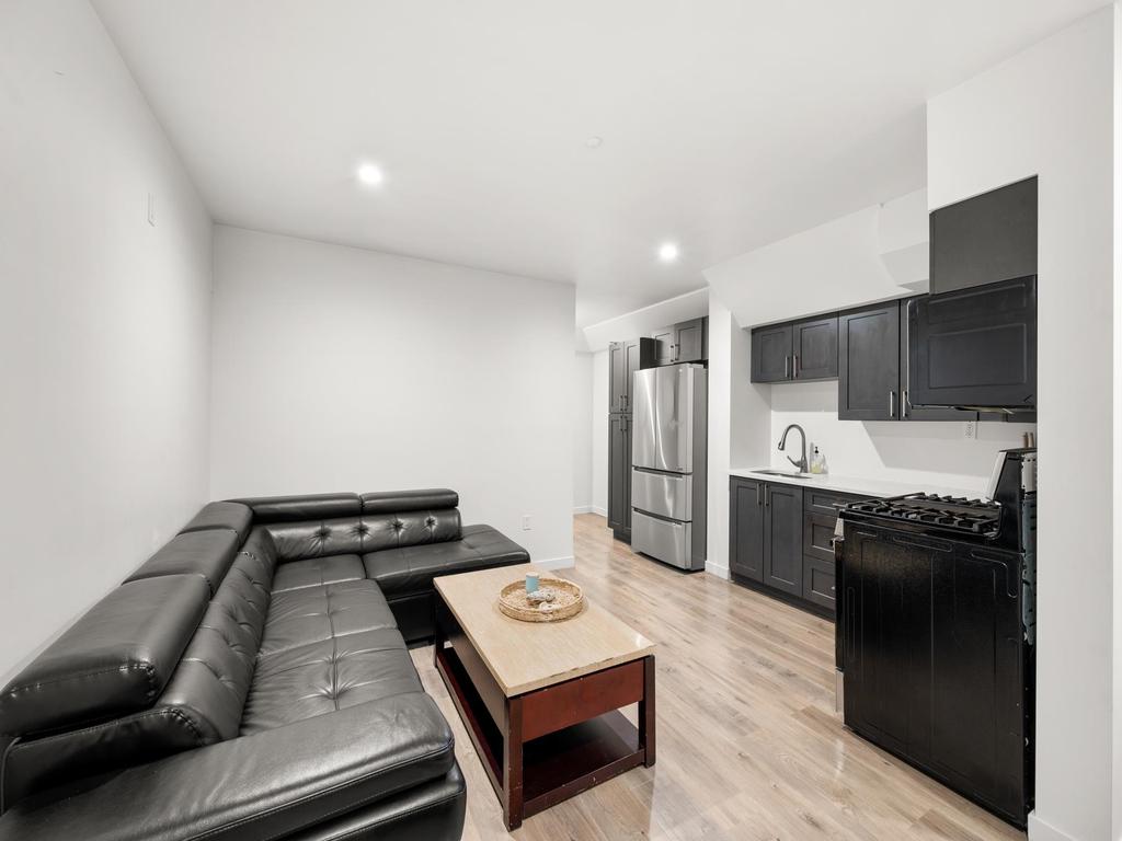 Listing Image for R3098543