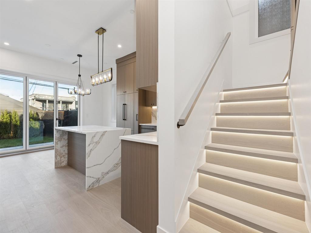 Listing Image for R3098553