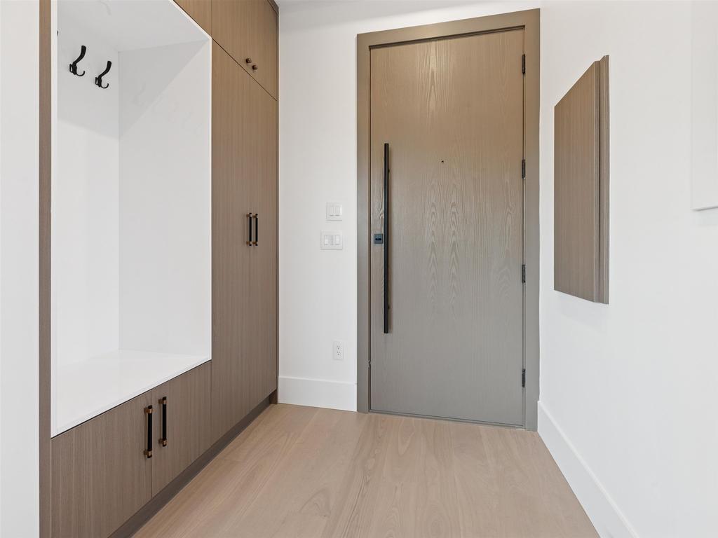 Listing Image for R3098553