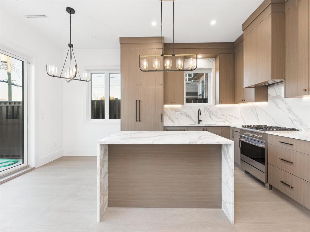 Listing Image for R3098553