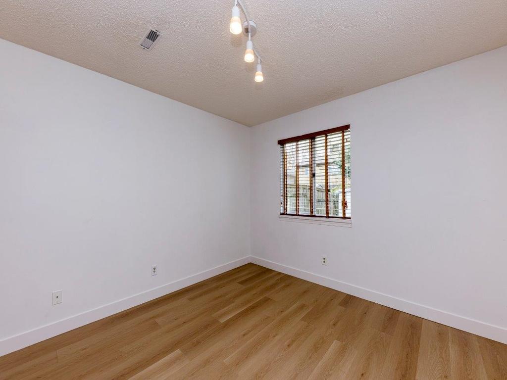 Listing Image for R3098566