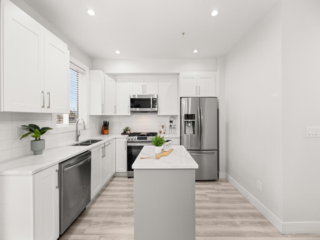 Listing Image for R3098606