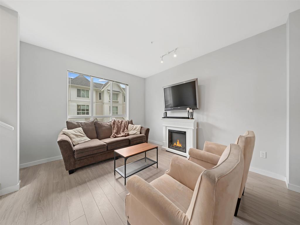 Listing Image for R3098786