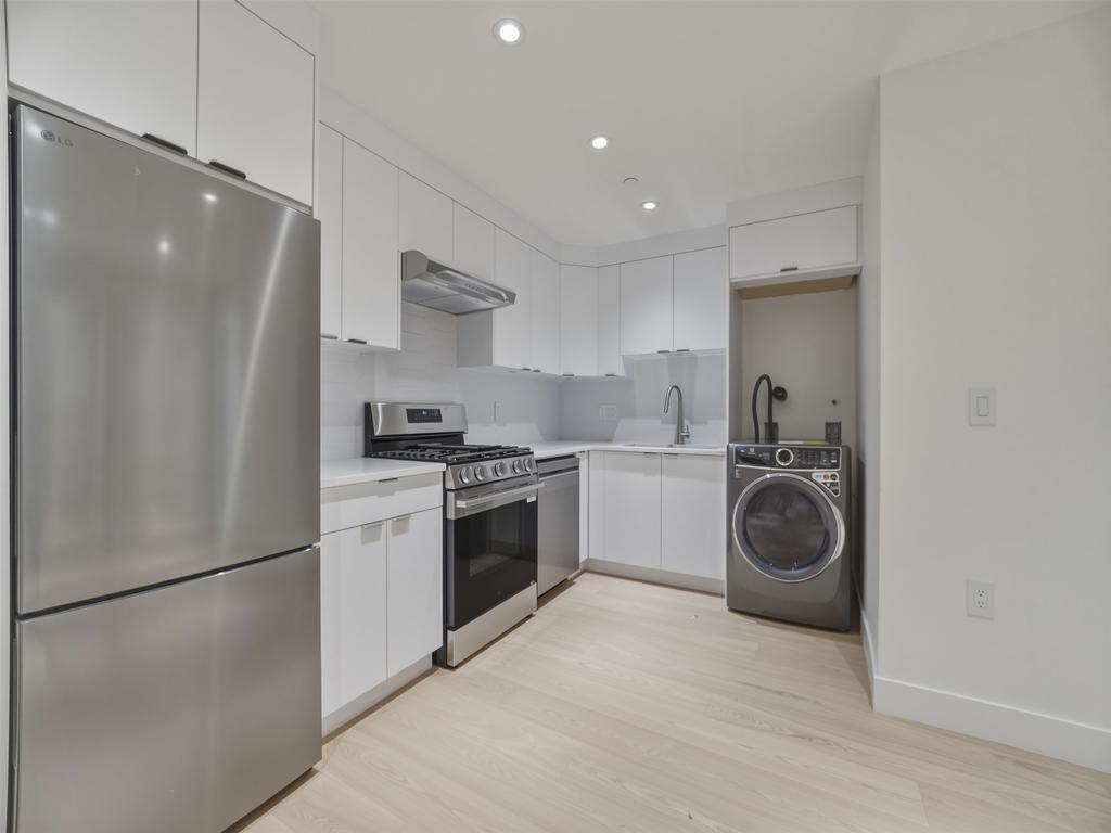 Listing Image for R3098817