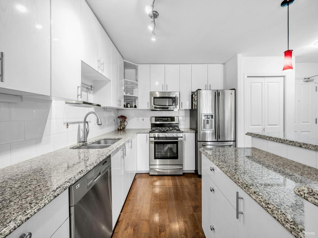 Listing Image for R3098875