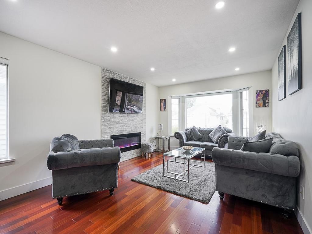 Listing Image for R3098886