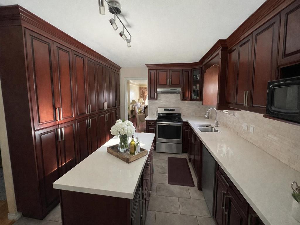 Listing Image for R3098932