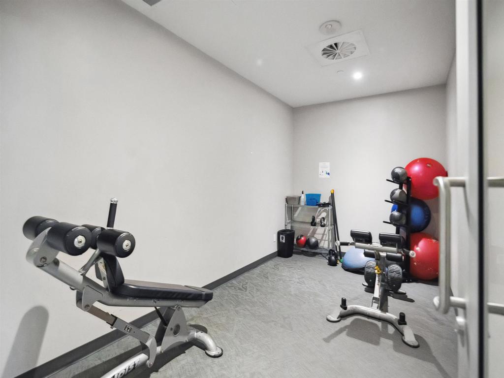 Listing Image for R3098933