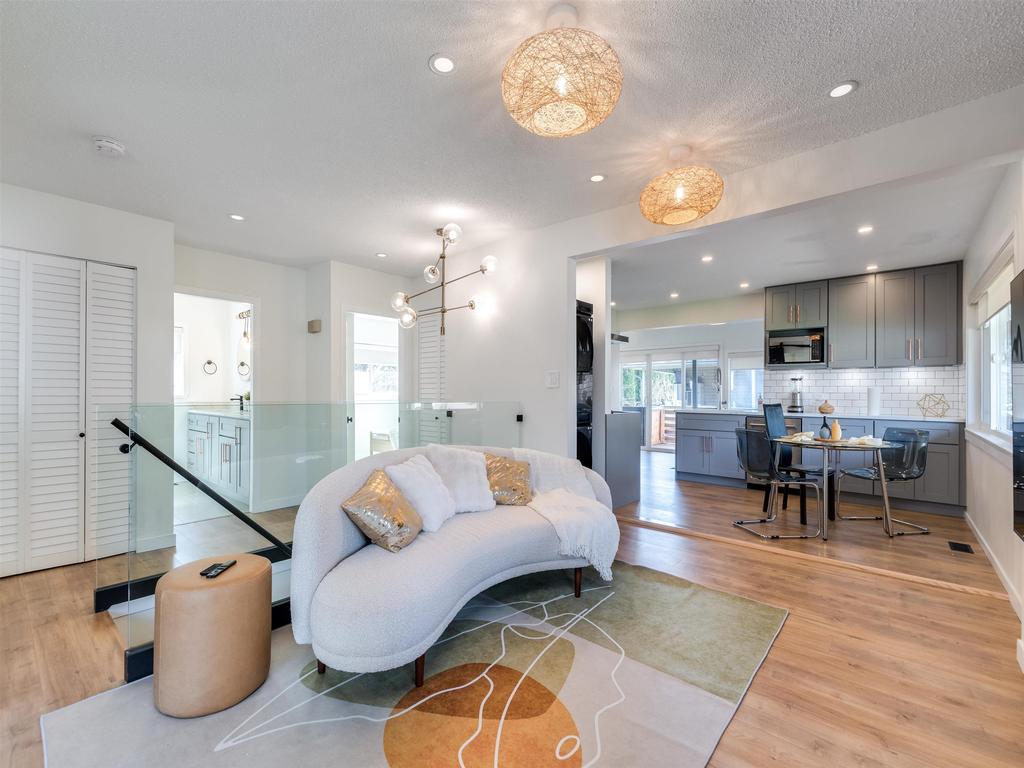 Listing Image for R3098938