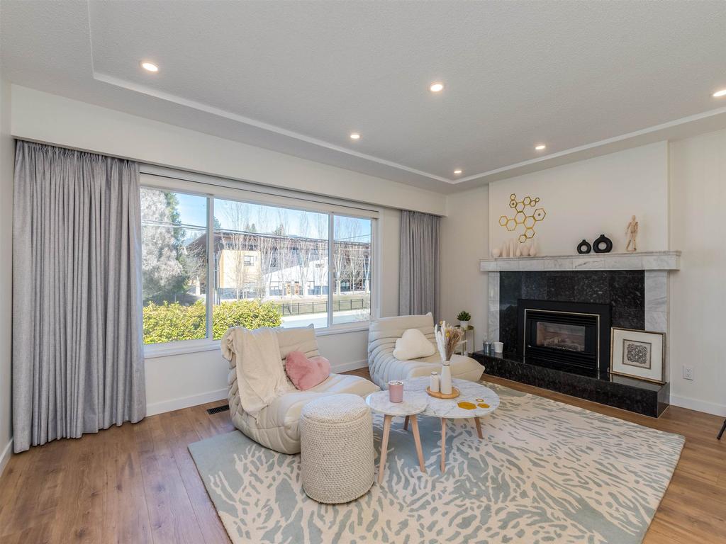 Listing Image for R3098938