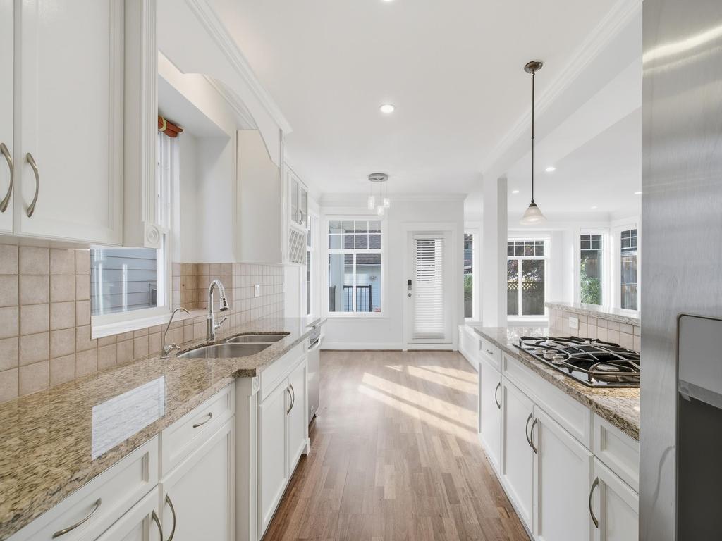 Listing Image for R3098943