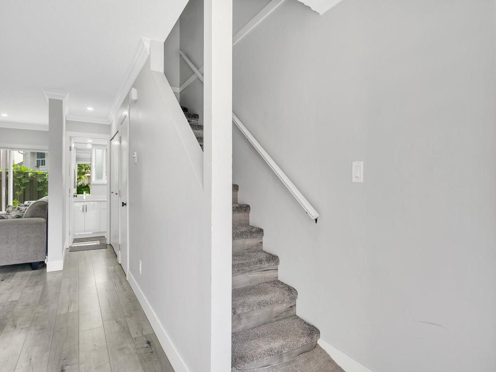 Listing Image for R3098944