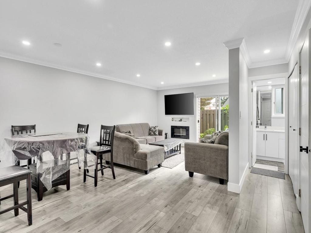 Listing Image for R3098944