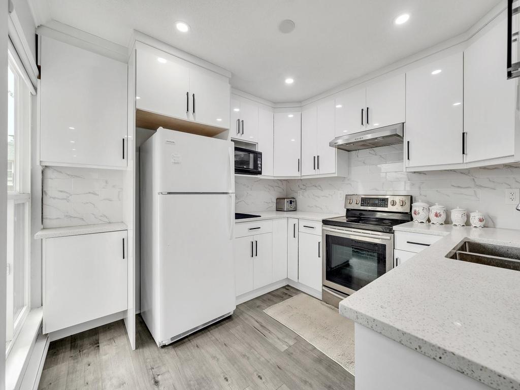 Listing Image for R3098944