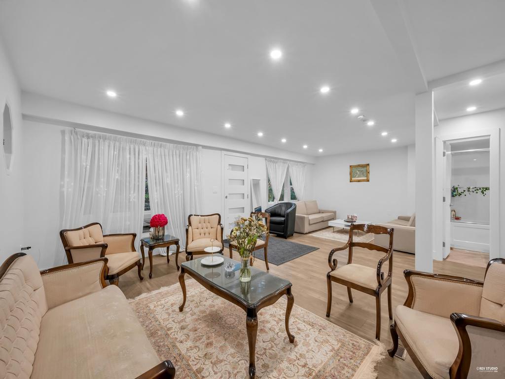 Listing Image for R3098946