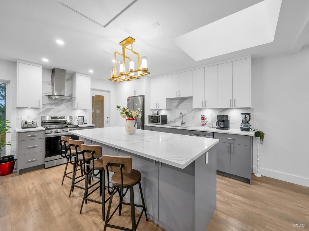 Listing Image for R3098946