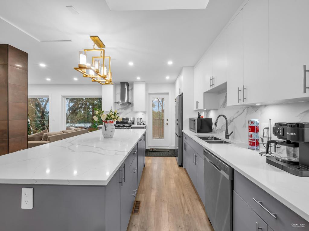 Listing Image for R3098946