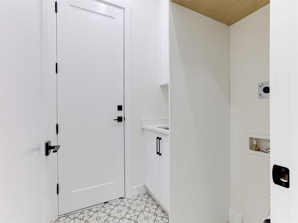 Listing Image for R3098965