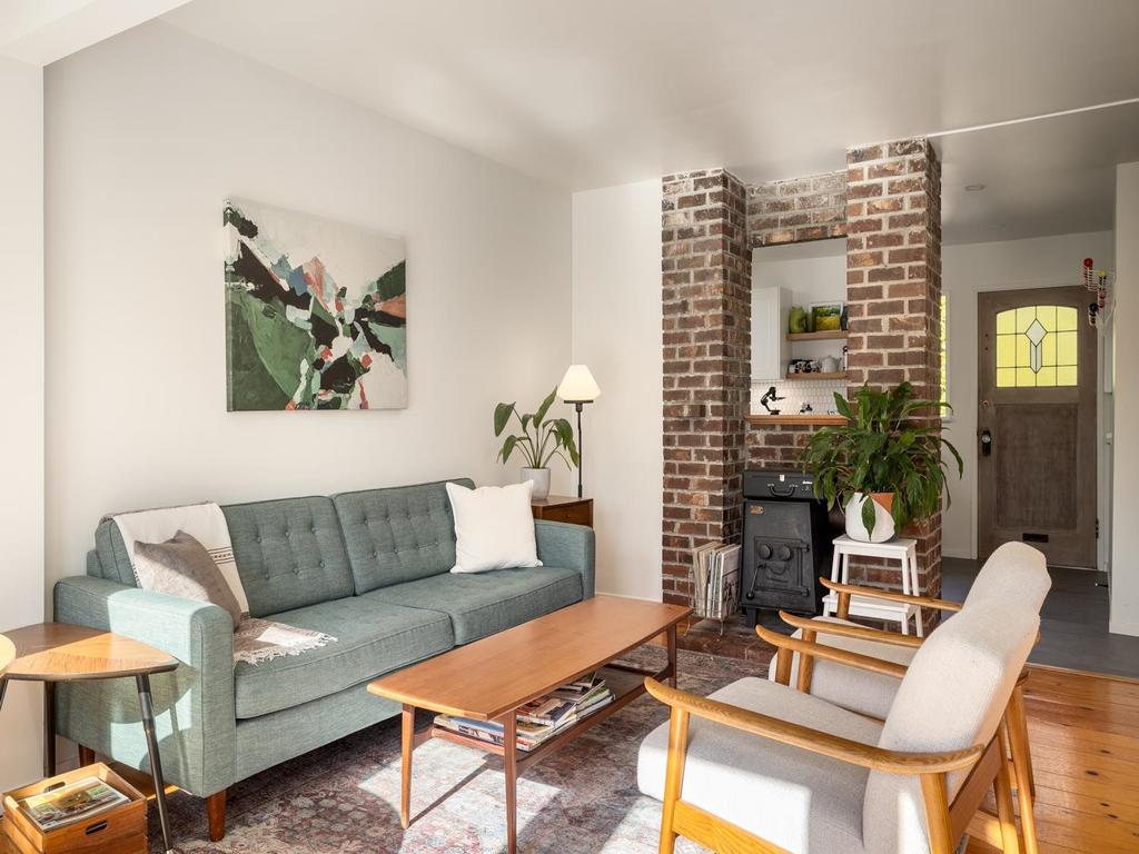 Listing Image for R3098993