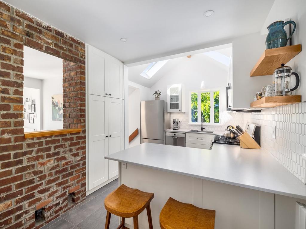 Listing Image for R3098993